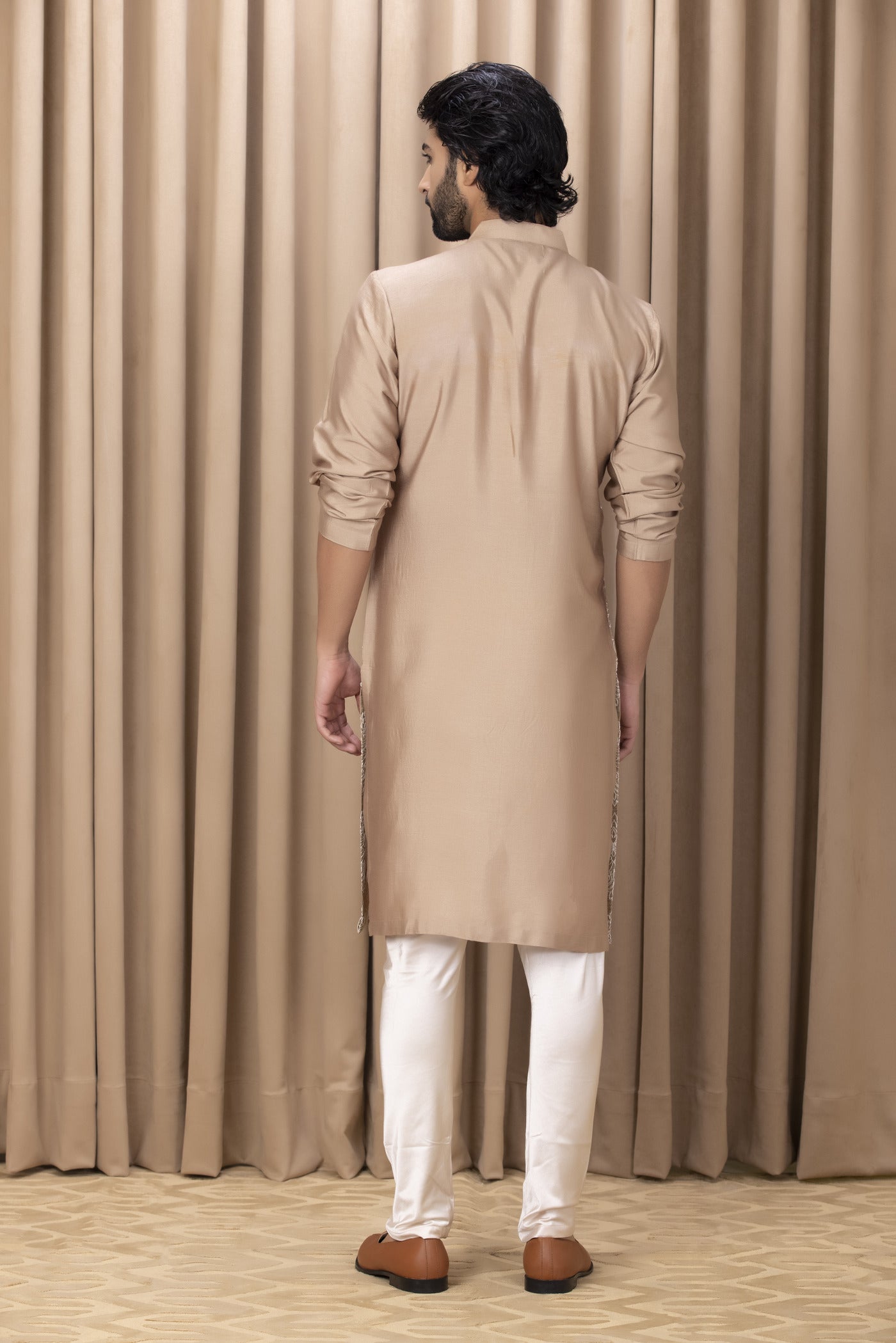 AARYAN KURTA