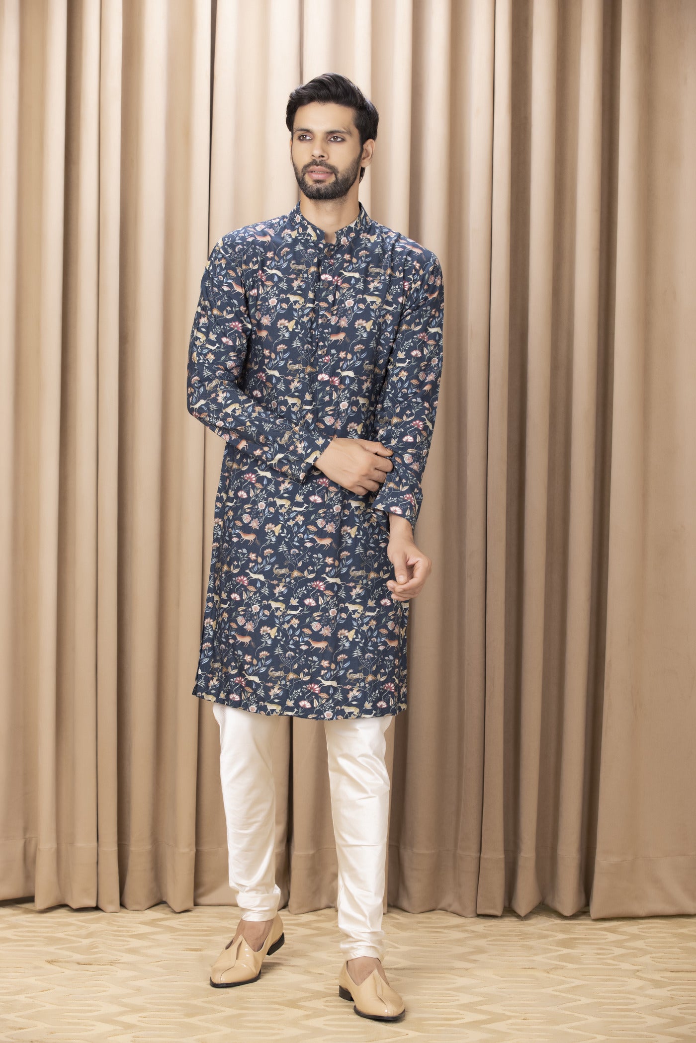 AMAANI KURTA (NAVY)